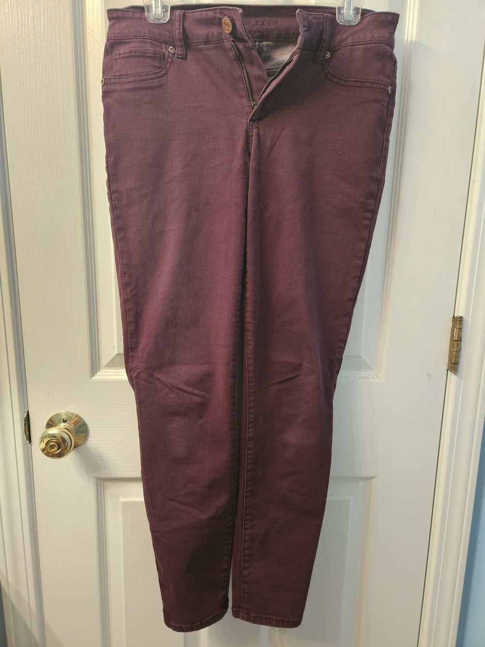 🎉 4 Items/$15 🎉 Maurices Slim Fit Jeans in Plum